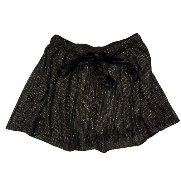 Free People Stars Are Out Sequin Shorts Size Medium Black NWT Holiday Party - Picture 2 of 5
